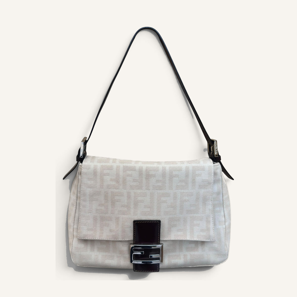 Fendi Mamma Baguette Zucca — Cream
