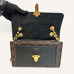 Louis Vuitton Victoire